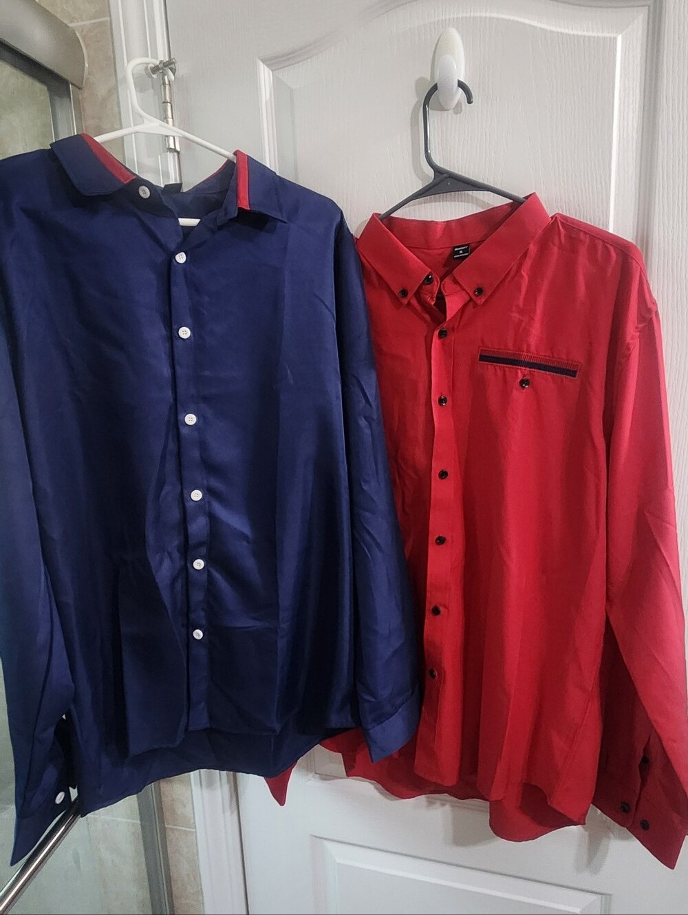 2x Men's Long-Sleeve Button-Up Shirts